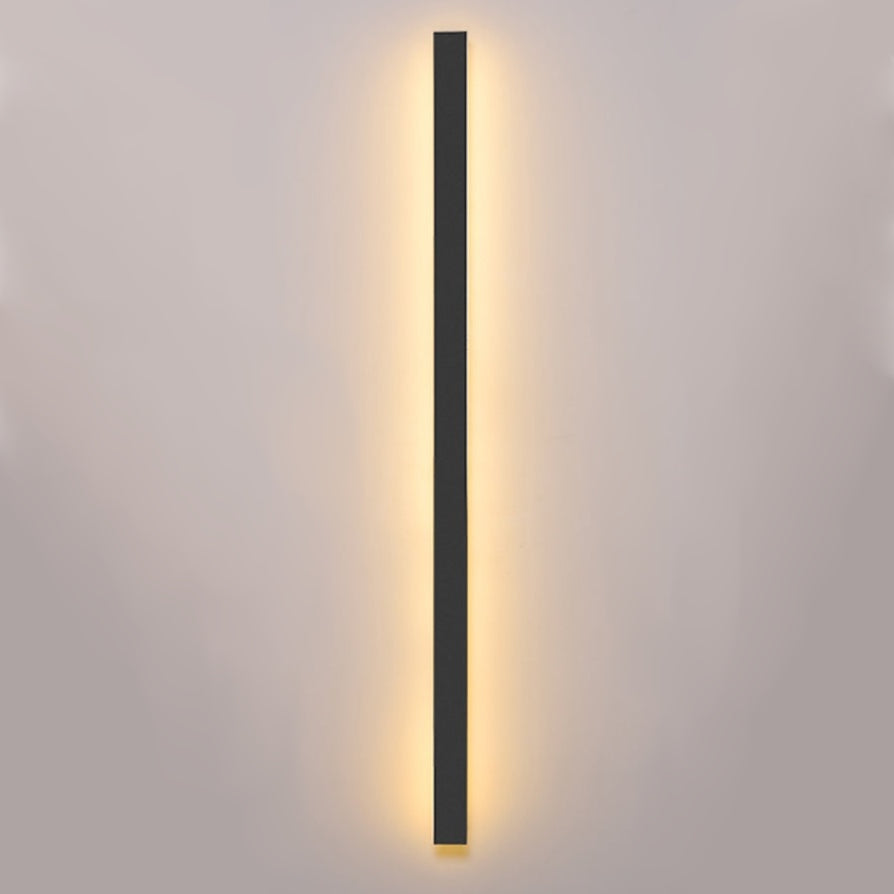 Outdoor Wall Sconce – Modern Linear LED Exterior Wall Light for Porch & Entryway | LumenTrail